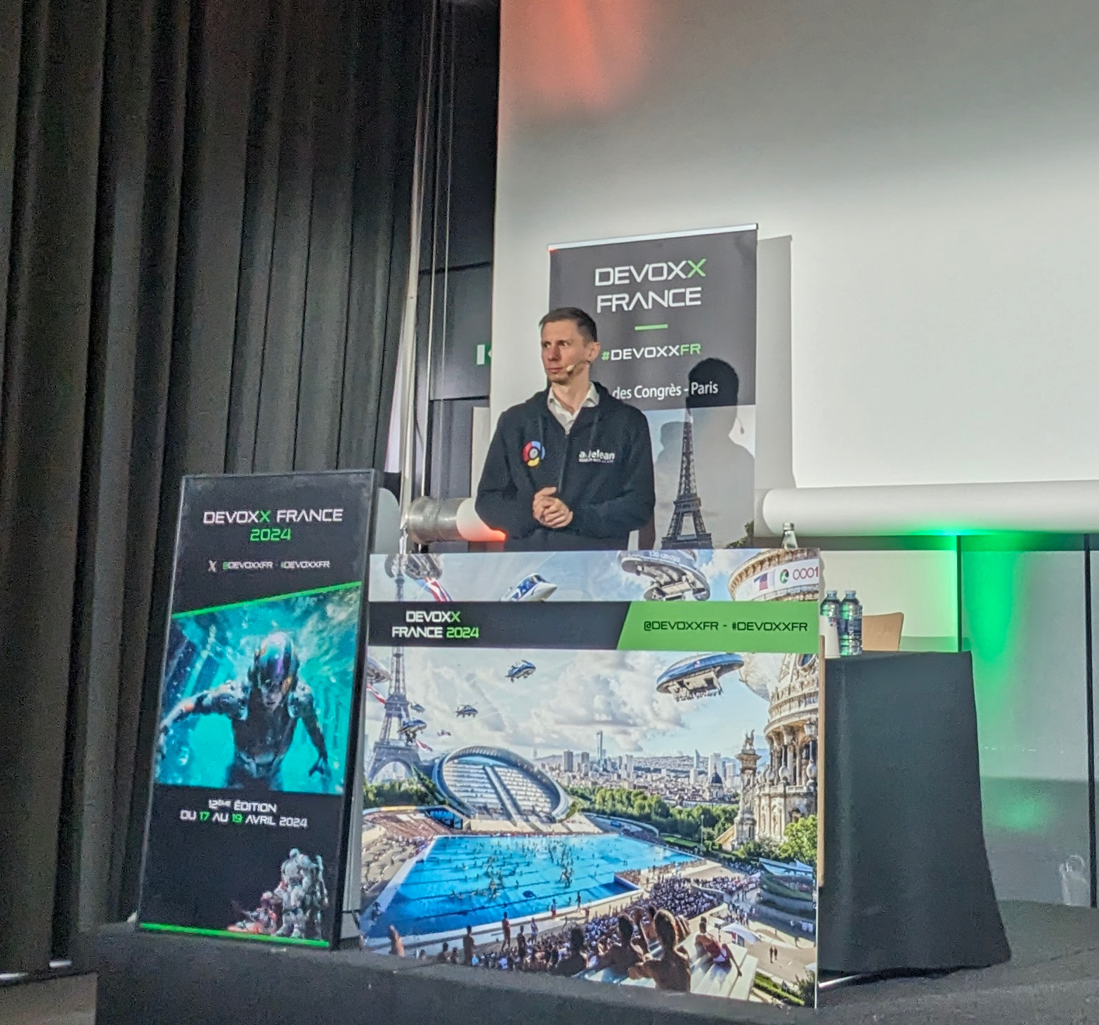 Lucian présentant Apache Lucene à Devoxx France 2024